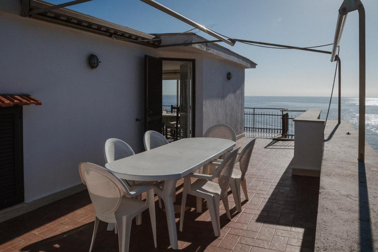 Be Your Home - Appartamento 4 Camere Sul Mare Scesa Al Mare Privata Santa Marinella Kültér fotó