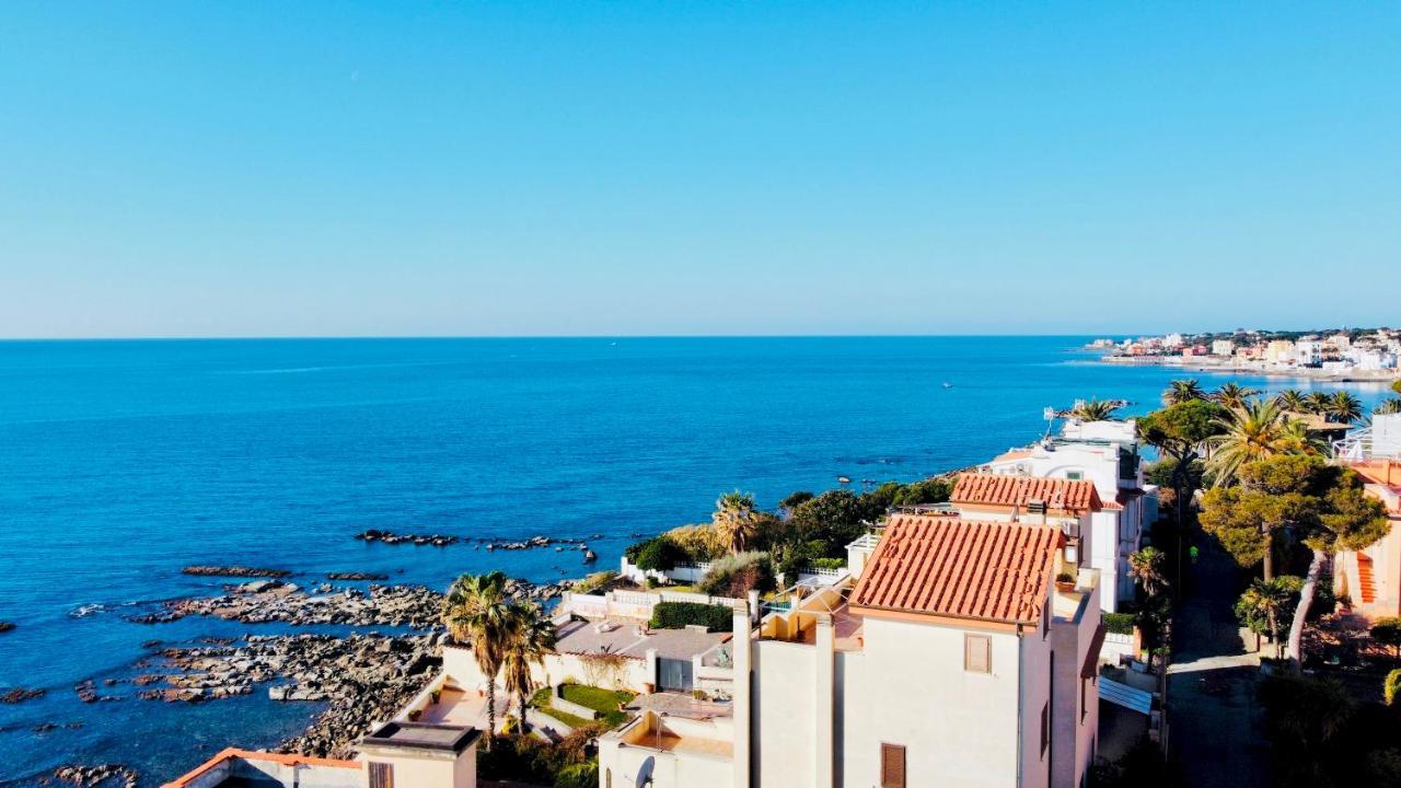 Be Your Home - Appartamento 4 Camere Sul Mare Scesa Al Mare Privata Santa Marinella Kültér fotó