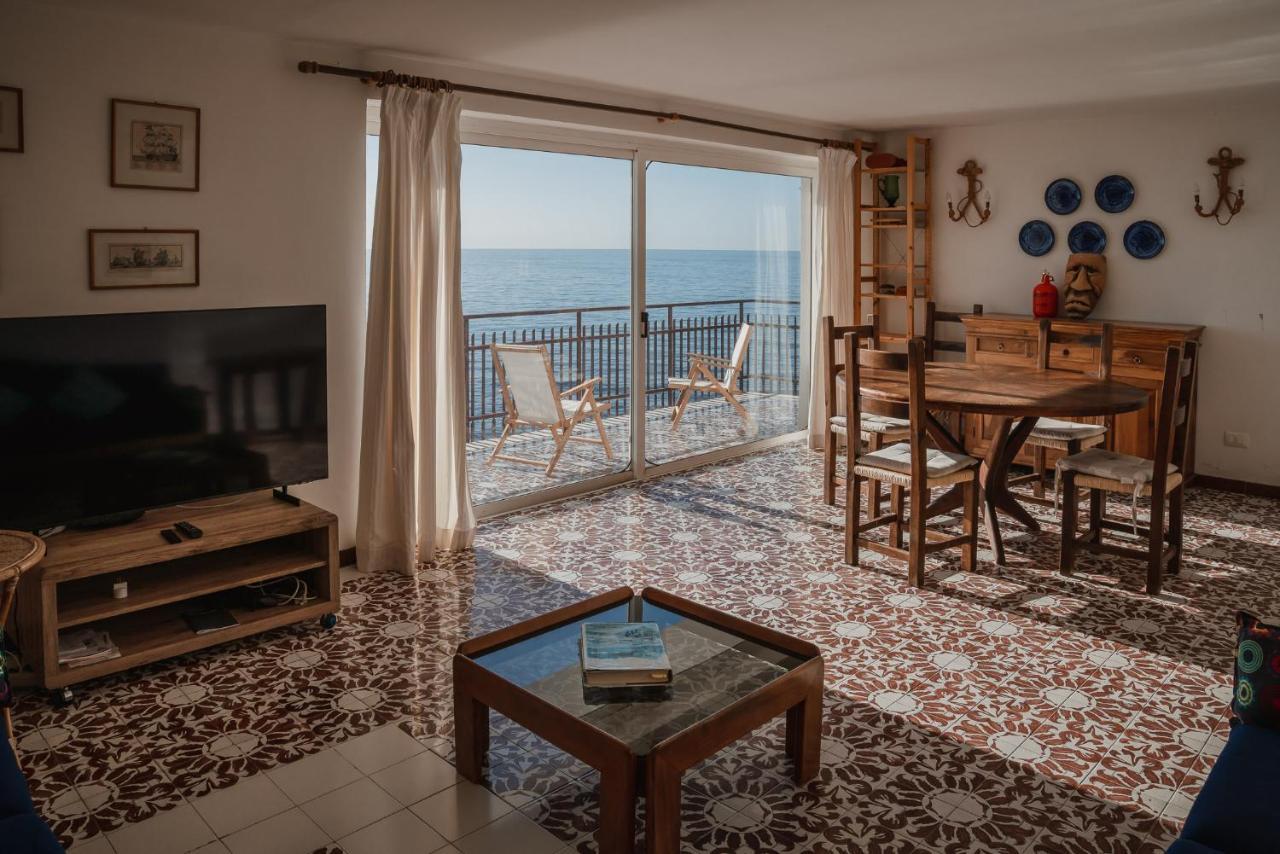 Be Your Home - Appartamento 4 Camere Sul Mare Scesa Al Mare Privata Santa Marinella Kültér fotó