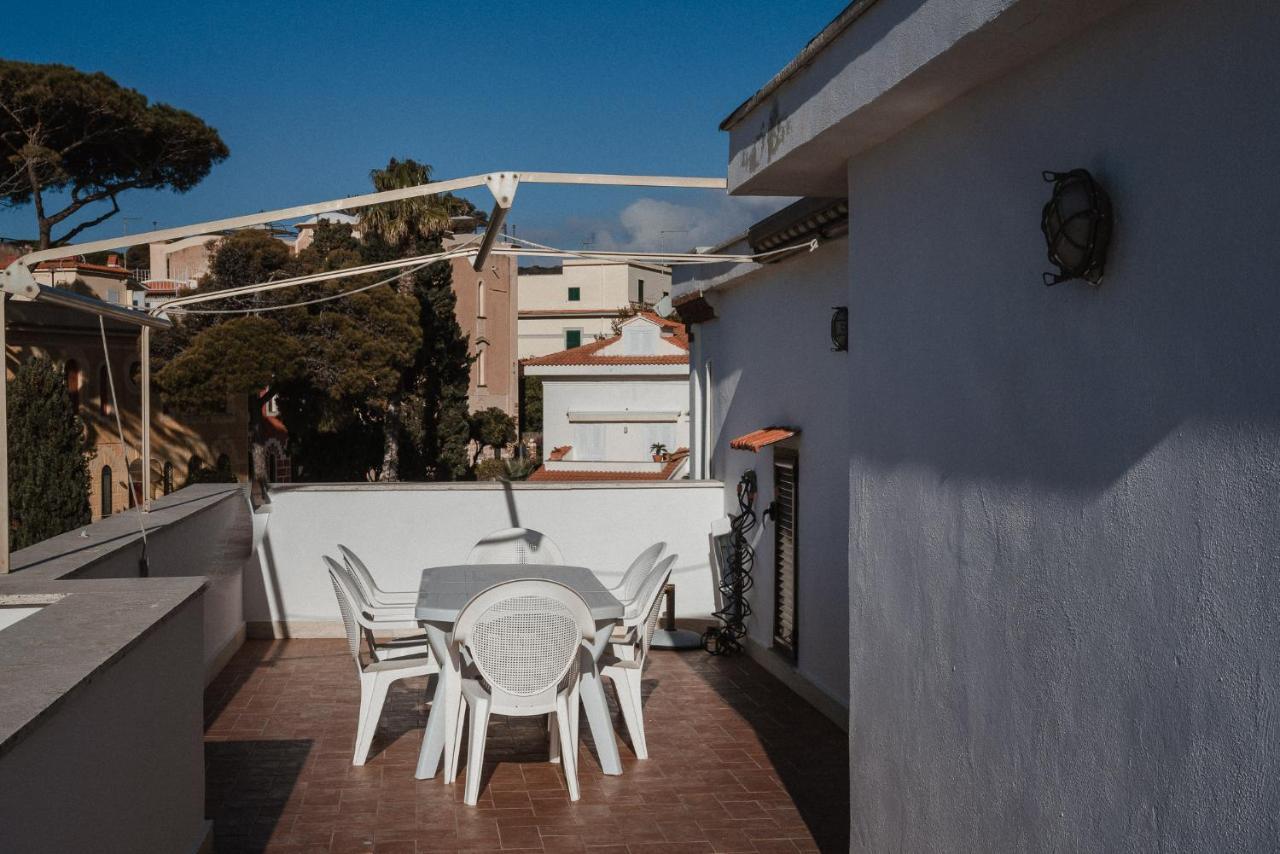 Be Your Home - Appartamento 4 Camere Sul Mare Scesa Al Mare Privata Santa Marinella Kültér fotó